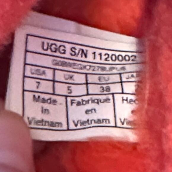 UGG Fluff Yeah Slide Sandel Slip On Rainbow Pride Colorful Size 7 Shearling - Picture 9 of 10